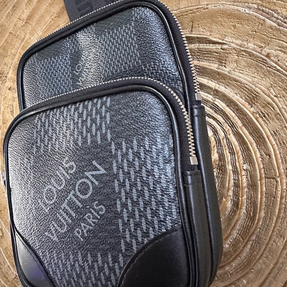 Louis Vuitton Amazon Sling Bag Damier Graphite - Picture 8 of 16